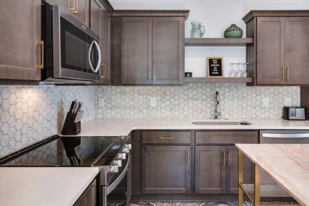 The Cleo - Cozy East Haven Less Than 15 Min To Dt Holiday home