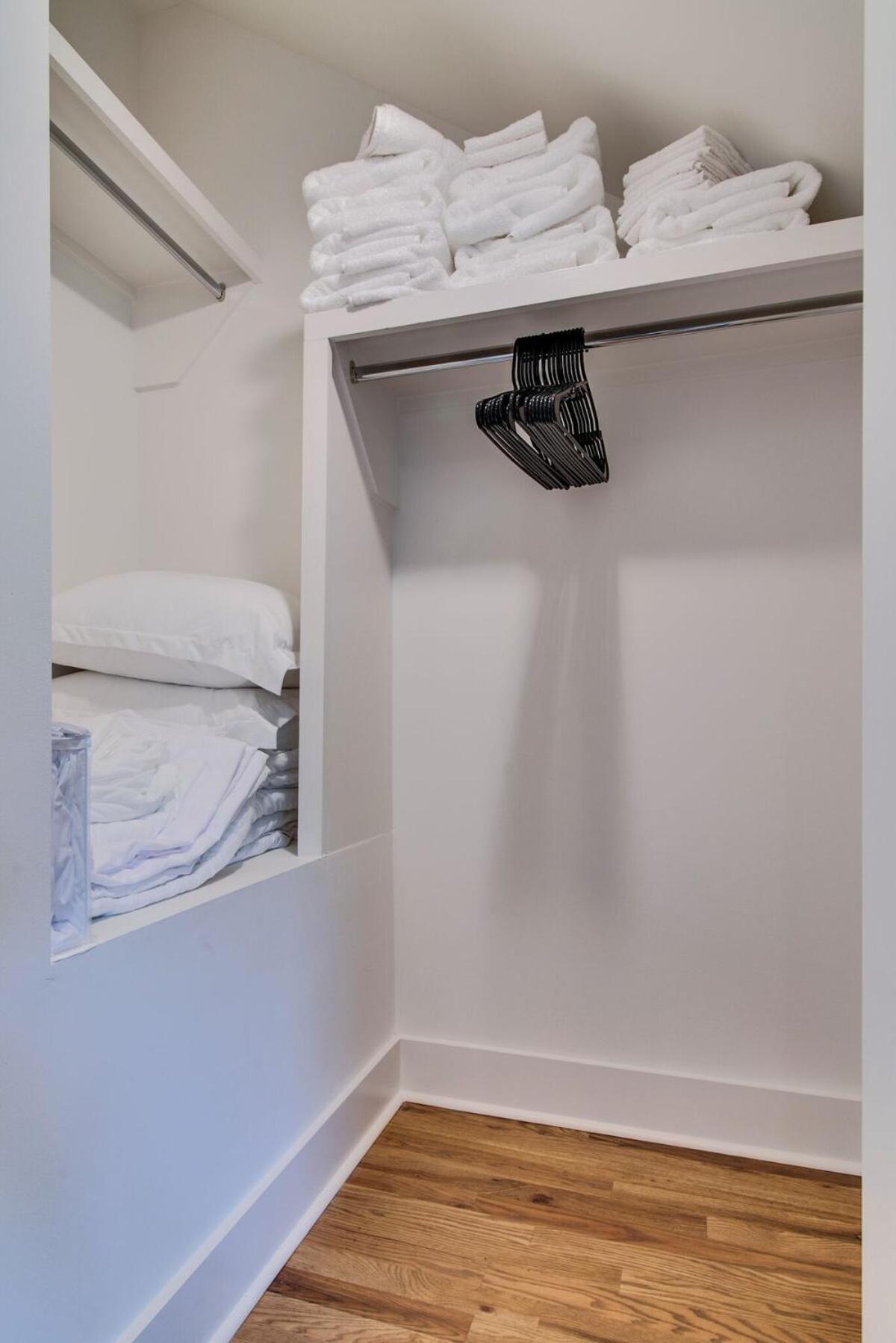 The Cleo - Cozy East Haven Less Than 15 Min To Dt Holiday home
